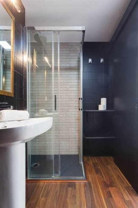 Apartamento Para 4 Con Terraza En El Centro ชีโรนา ภายนอก รูปภาพ