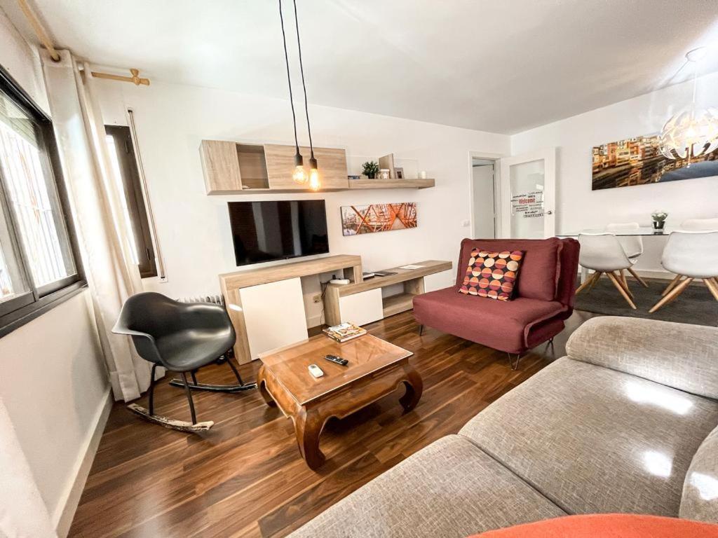 Apartamento Para 4 Con Terraza En El Centro ชีโรนา ภายนอก รูปภาพ
