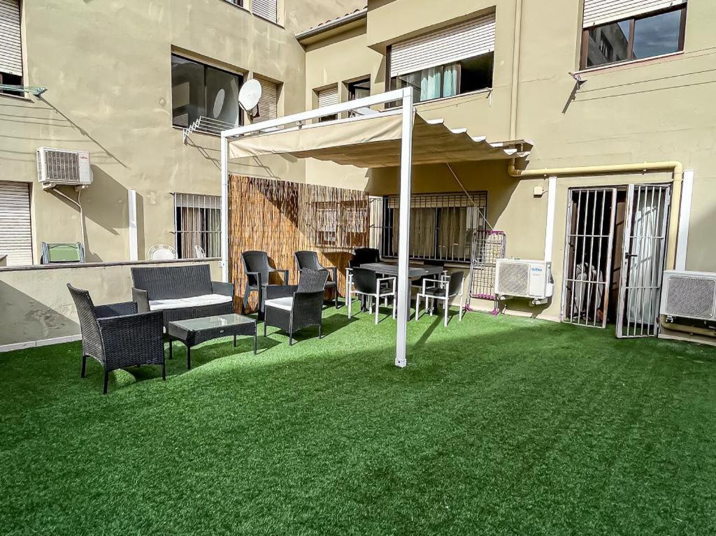 Apartamento Para 4 Con Terraza En El Centro ชีโรนา ภายนอก รูปภาพ