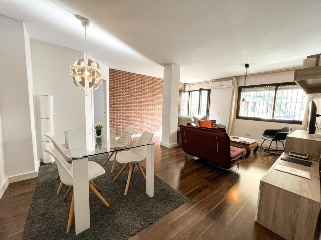 Apartamento Para 4 Con Terraza En El Centro ชีโรนา ภายนอก รูปภาพ